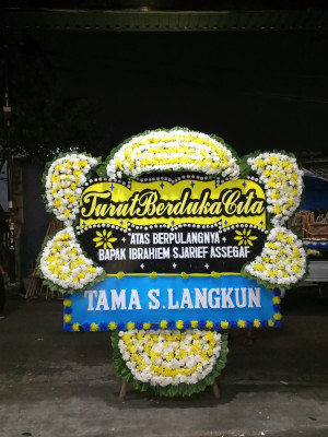 Papan Bunga Duka di Pariaman